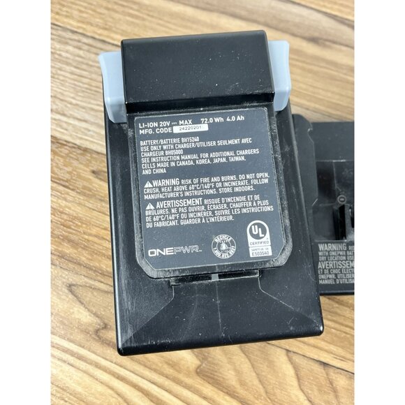 Hoover ONEPWR 4.0 Ah Lithium-Ion Battery BH15240 W/ Hoover Charger BH05000 - Picture 9 of 10